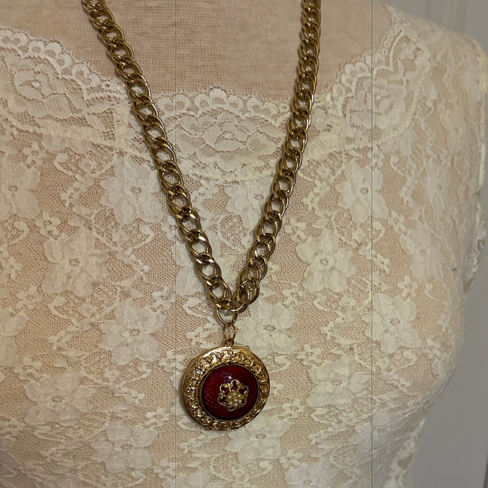 Vintage Locket Pendant Necklace